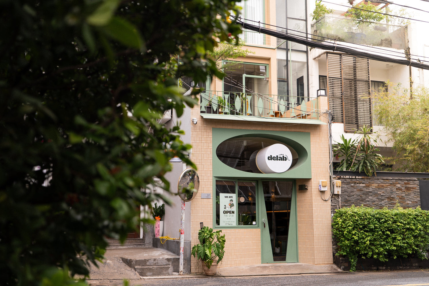 [Behind the Beans - The Series #16] - Delab: Quán cà phê sinh ra từ ký ức, lớn lên bằng sự tỉ mỉ